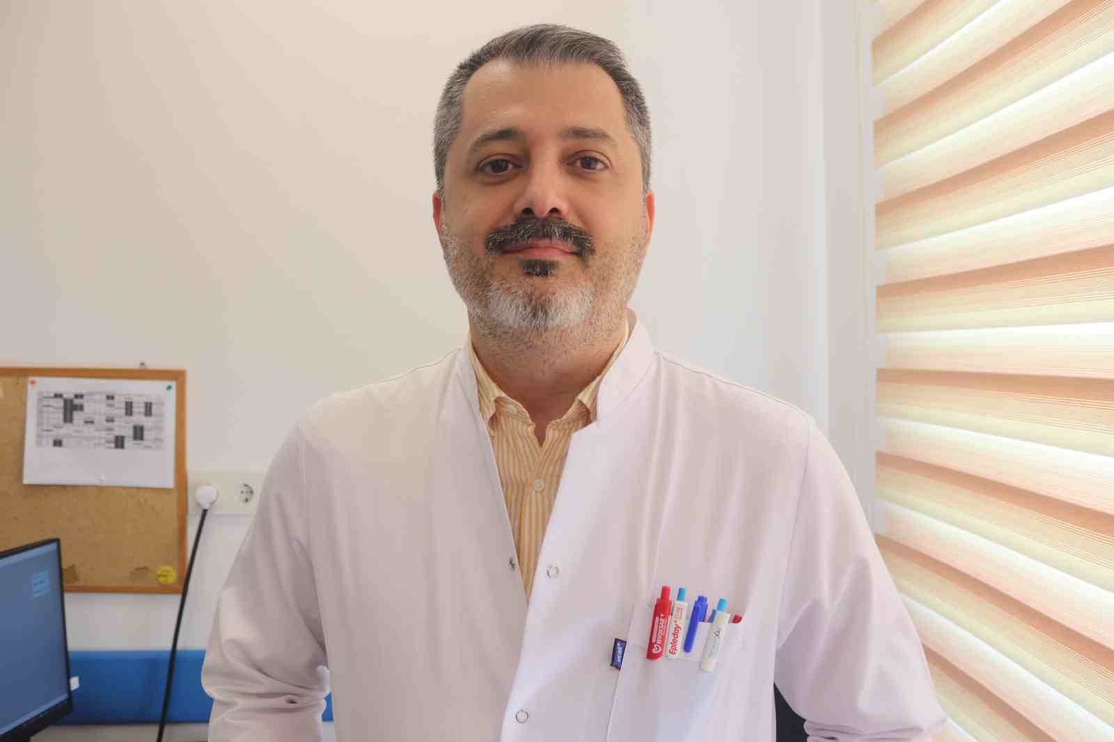 Çalıştığı hastanede kalbi durdu, mesai arkadaşları hayata döndürdü