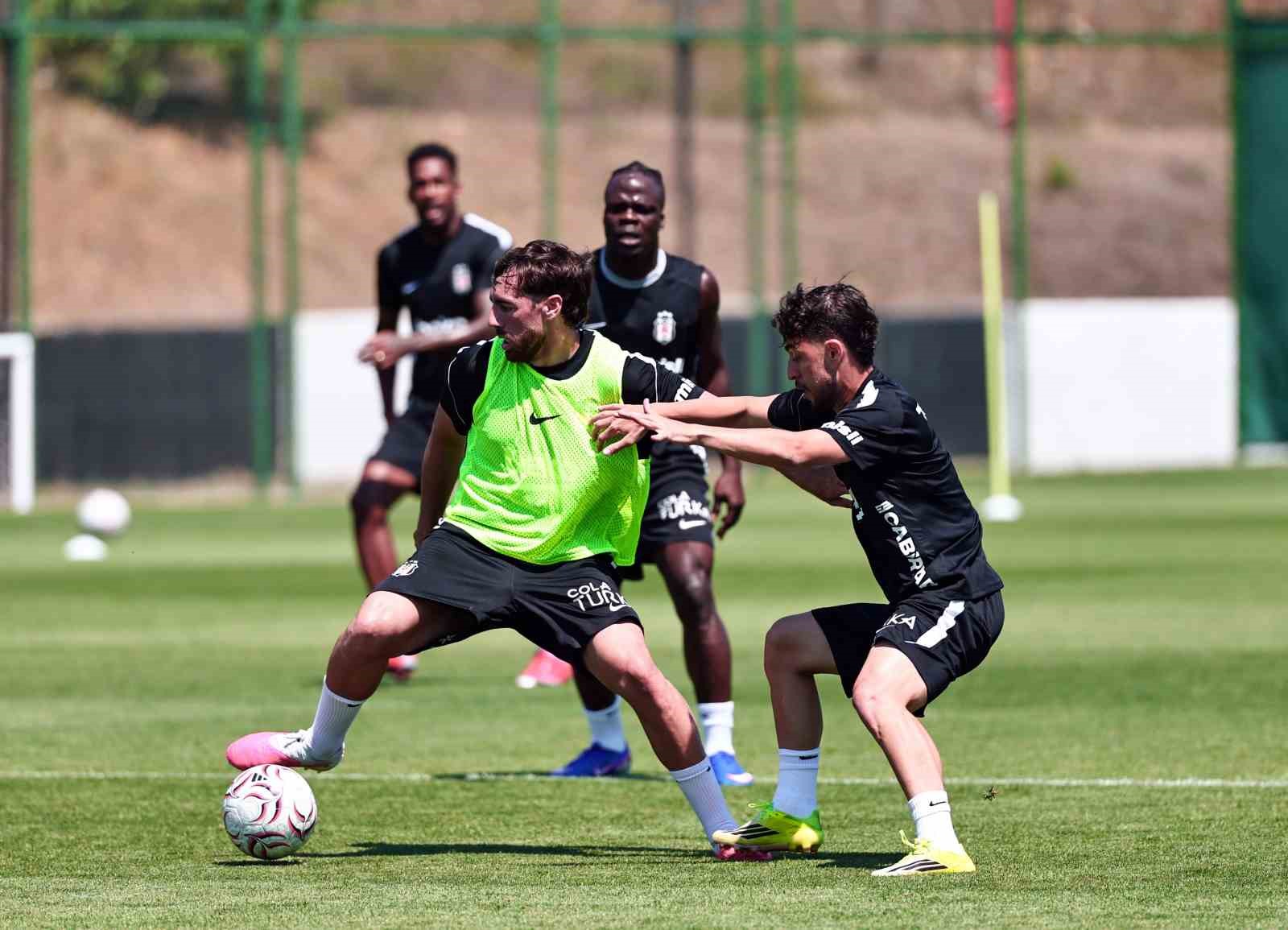 Beşiktaş’ta FC Midtjylland maçı hazırlıkları devam etti