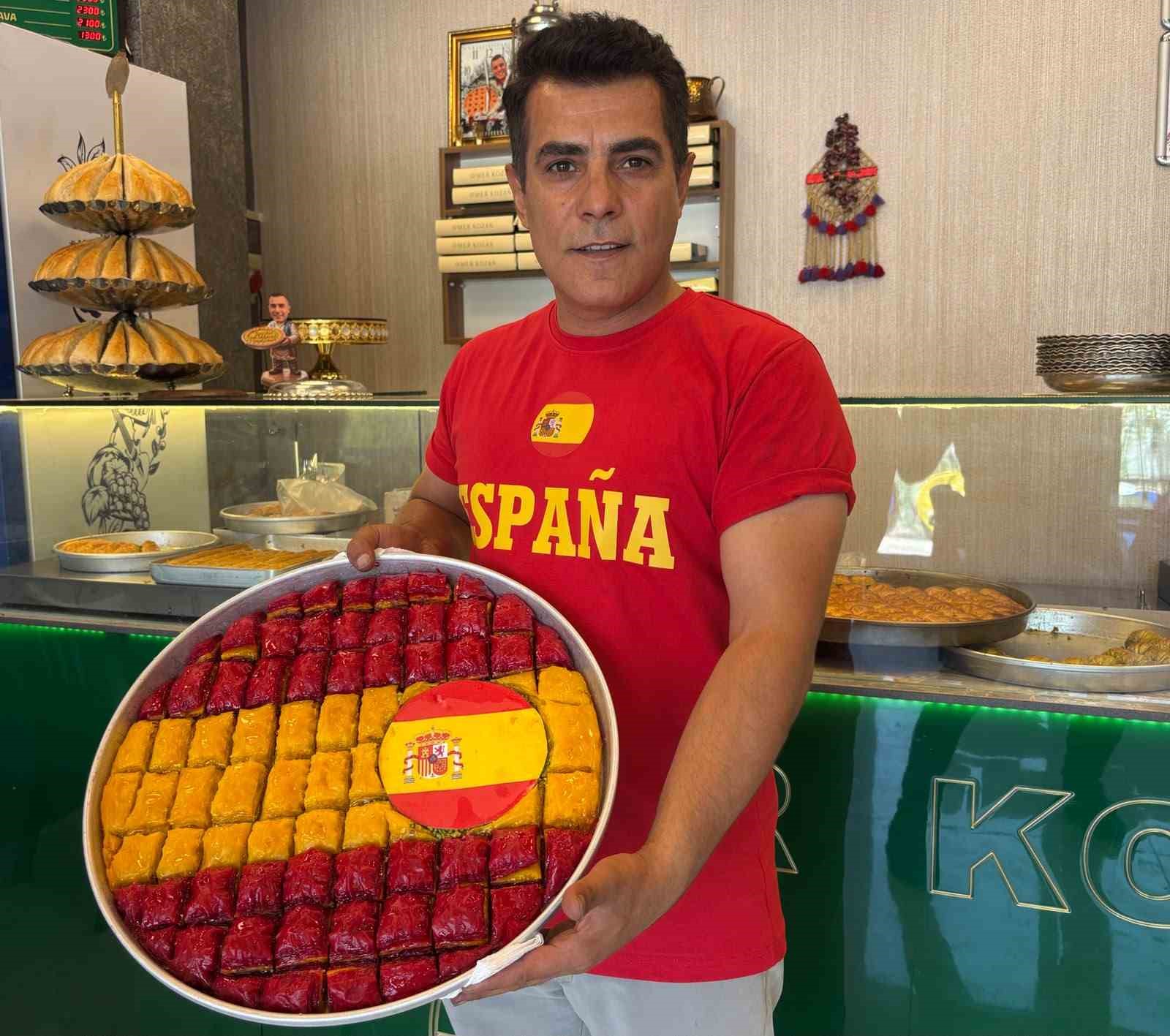 Dünyaca ünlü Gaziantep baklavası dünya şampiyonu İspanya renklerine büründü