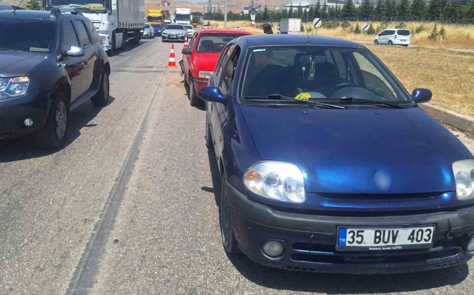 Kırıkkale’de 3 araçlı trafik kazası: 1 yaralı