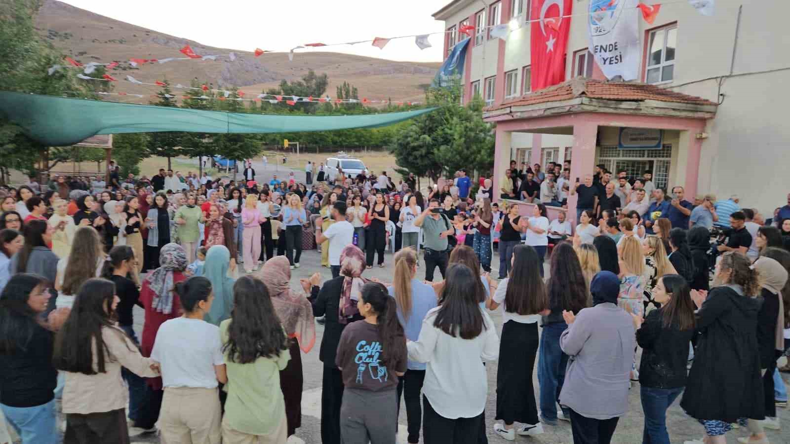 Yeniköy Şenliği coşkusu başladı