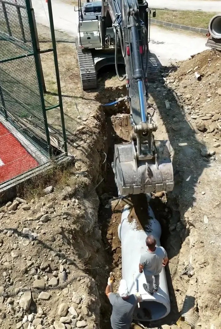 Erfelek’te su baskınlarına kalıcı çözüm için ilk kazma vuruldu