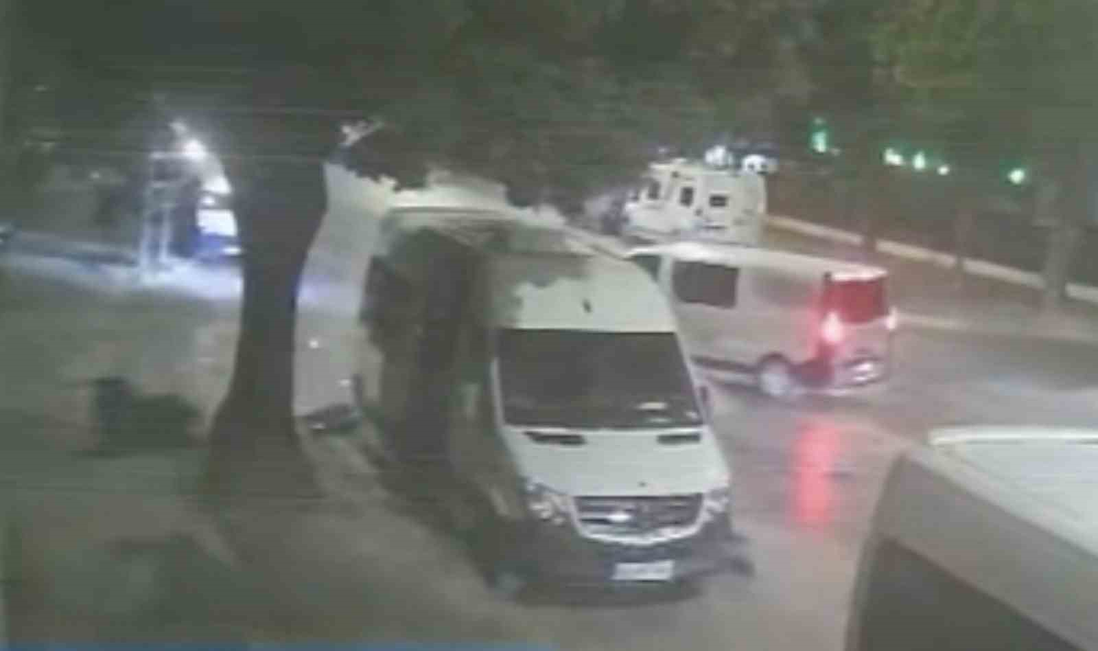 Motosiklet sürücülerinin ağır yaralandığı kazanın güvenlik kamerası ortaya çıktı
