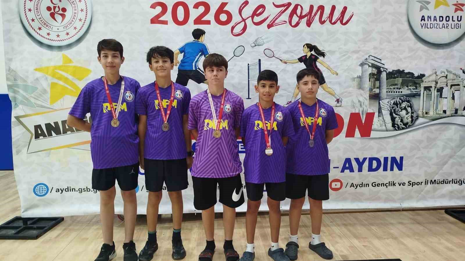 Aydınlı badmintoncular yarı finale yükseldi