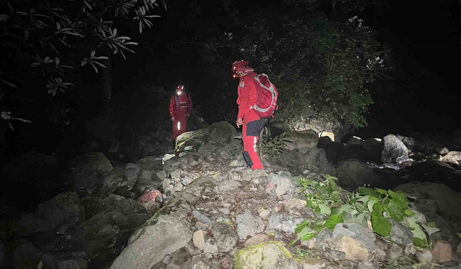 Balık tutmak için girdikleri ormanda kaybolan 3 kişi bulundu