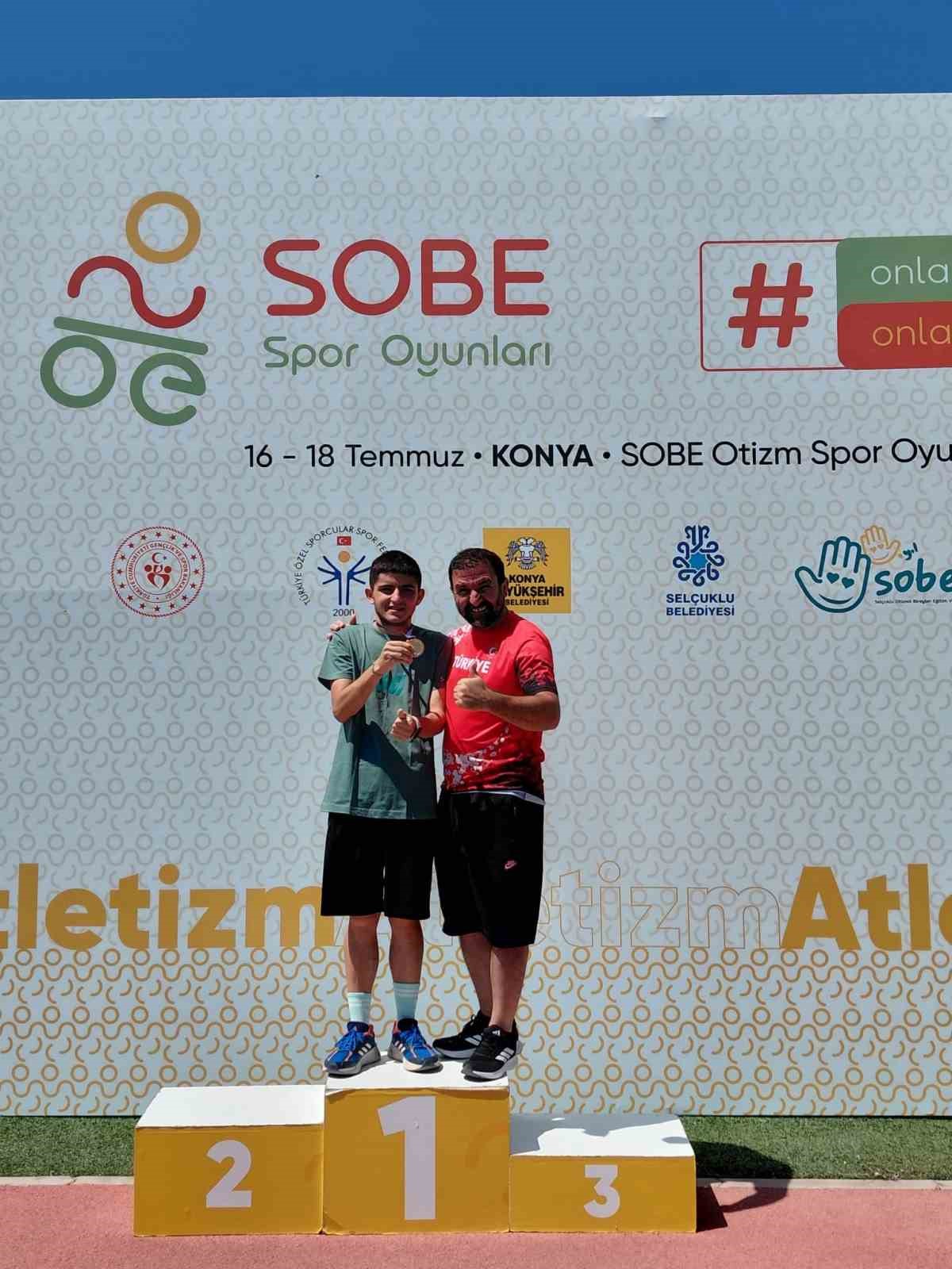 Aydınlı özel sporcular Konya’dan beş madalya ile döndü