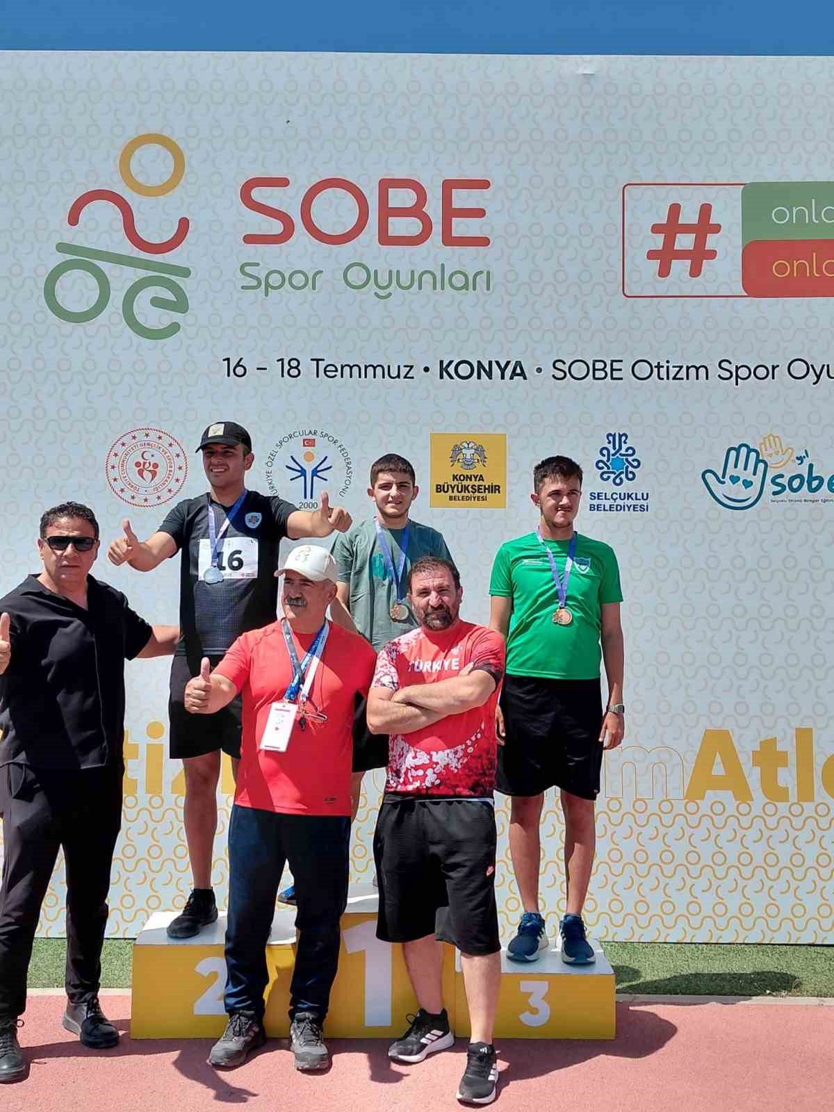 Aydınlı özel sporcular Konya’dan beş madalya ile döndü