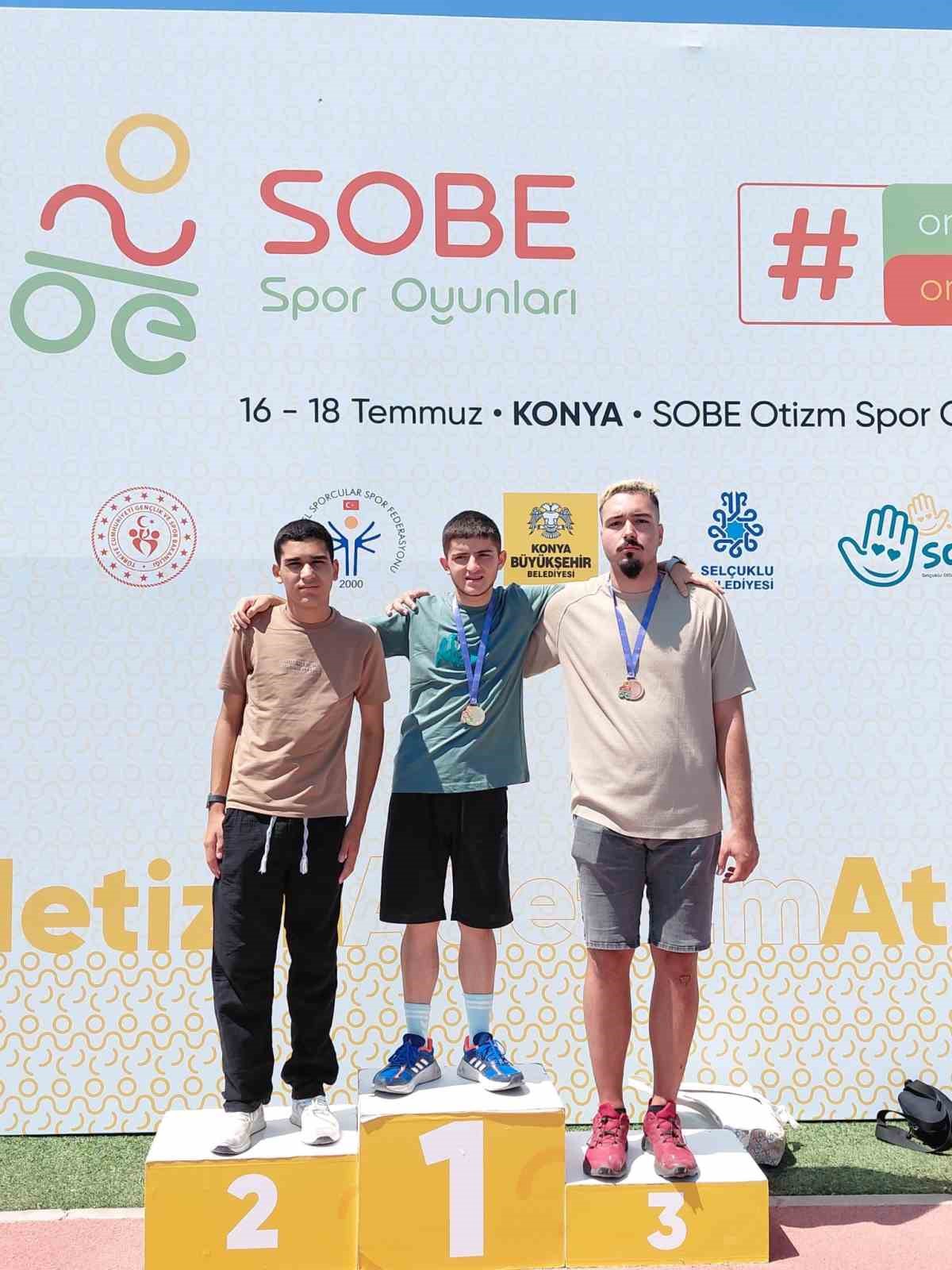 Aydınlı özel sporcular Konya’dan beş madalya ile döndü