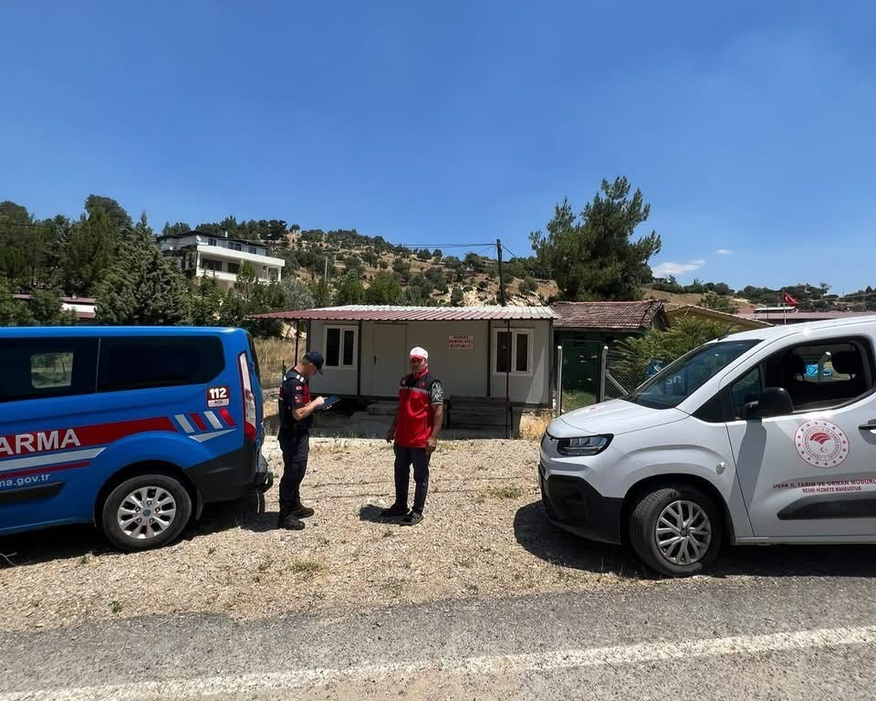 Uşak’ta hayvan nakillerine yönelik yol denetimleri sürüyor