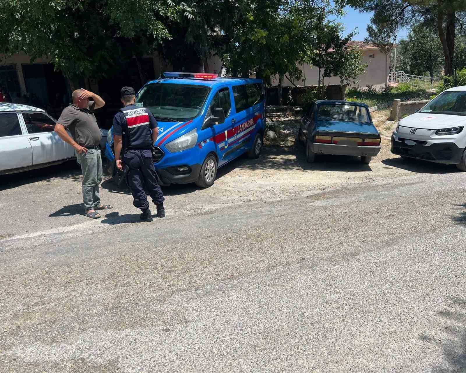Uşak’ta hayvan nakillerine yönelik yol denetimleri sürüyor