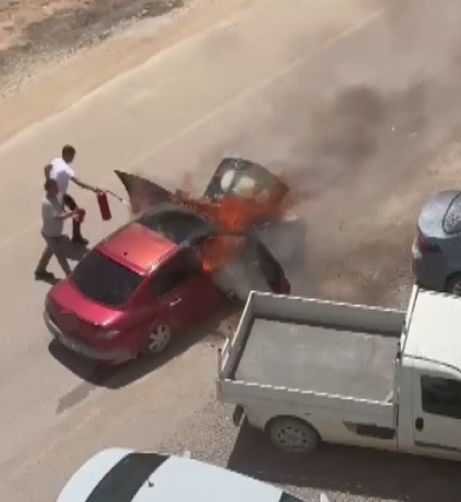 Kahramanmaraş’ta otomobil yangını