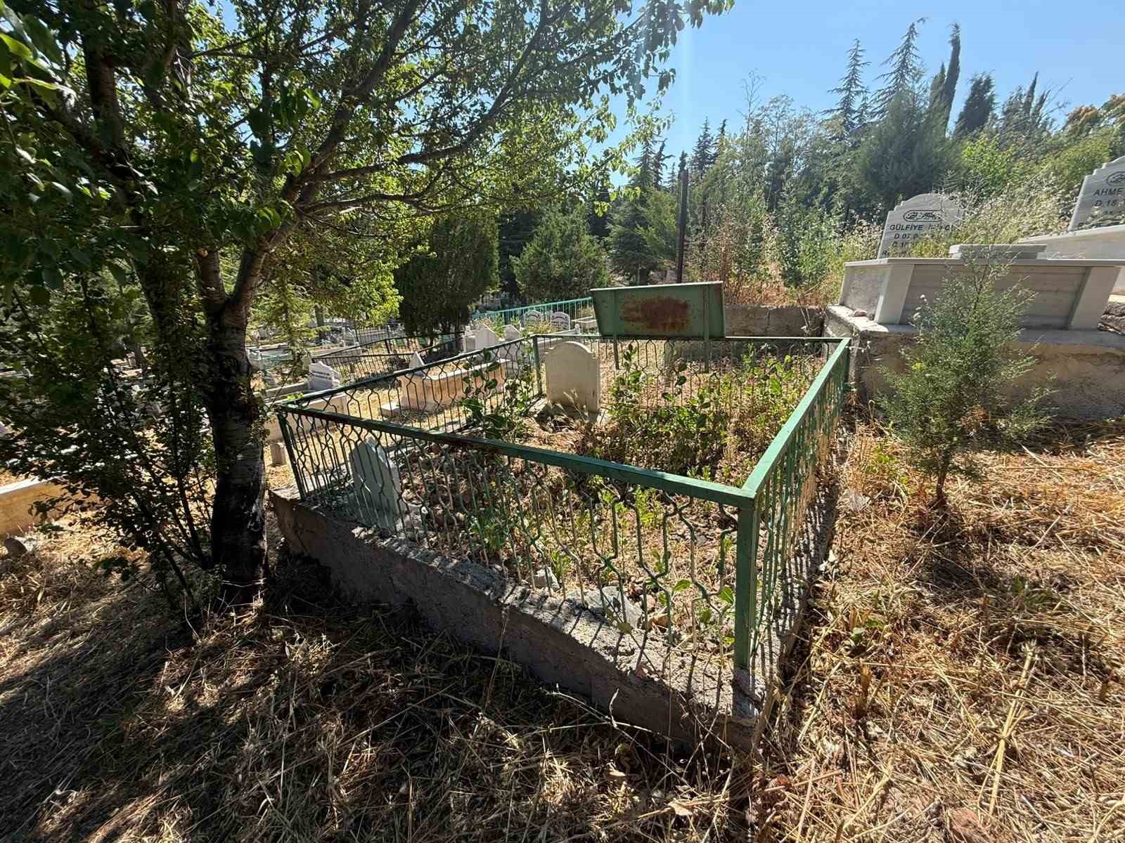 Tokat Belediyesi’nden mezarlıklarda düzenleme çağrısı