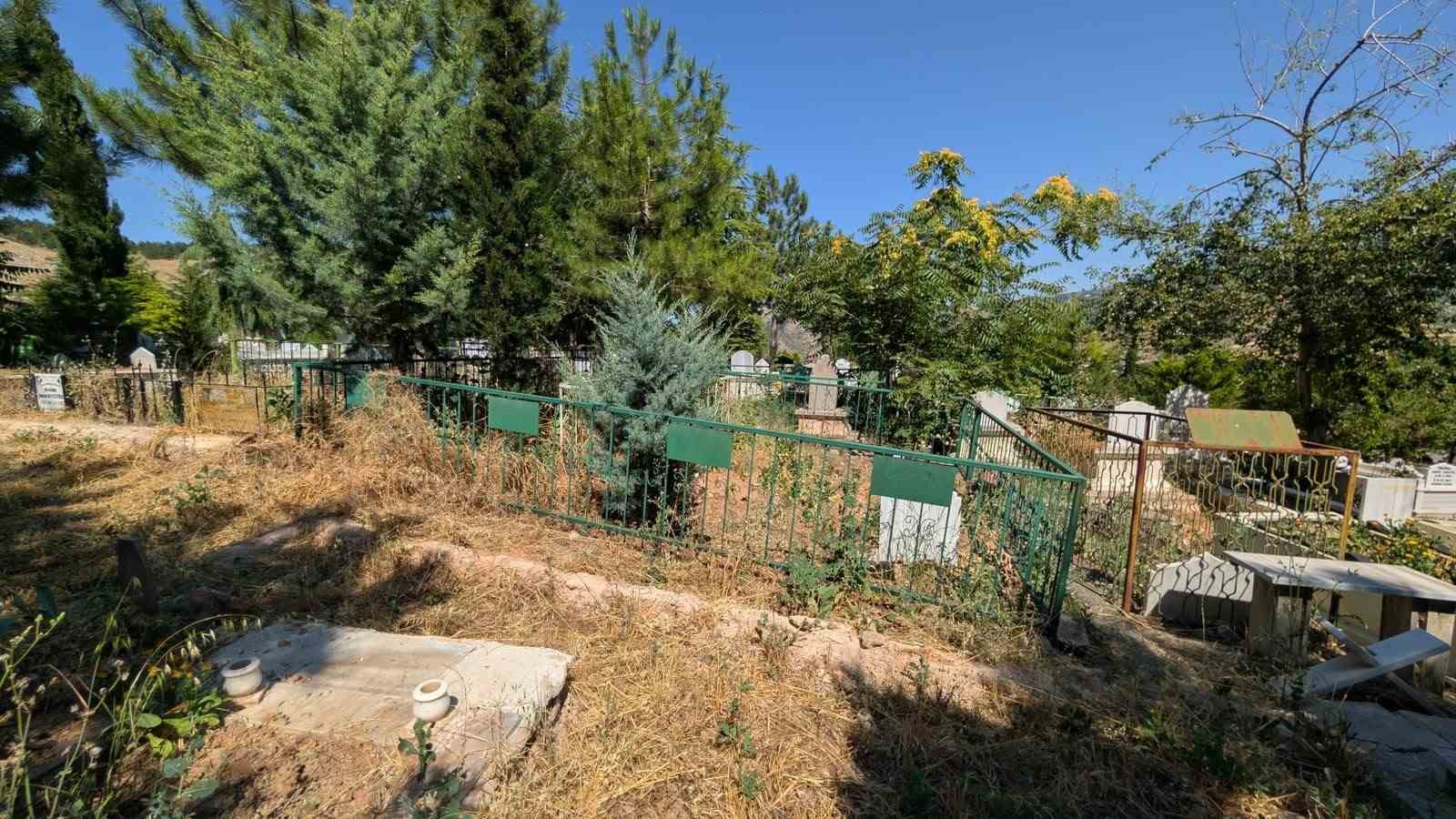 Tokat Belediyesi’nden mezarlıklarda düzenleme çağrısı