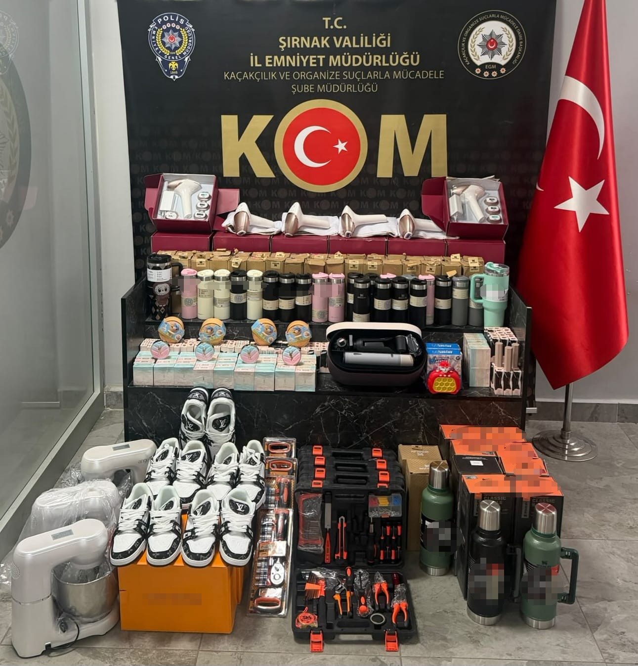 Şırnak’ta 1 milyon 950 bin liralık kaçak ürün ve uyuşturucu ele geçirildi: 6 tutuklama
