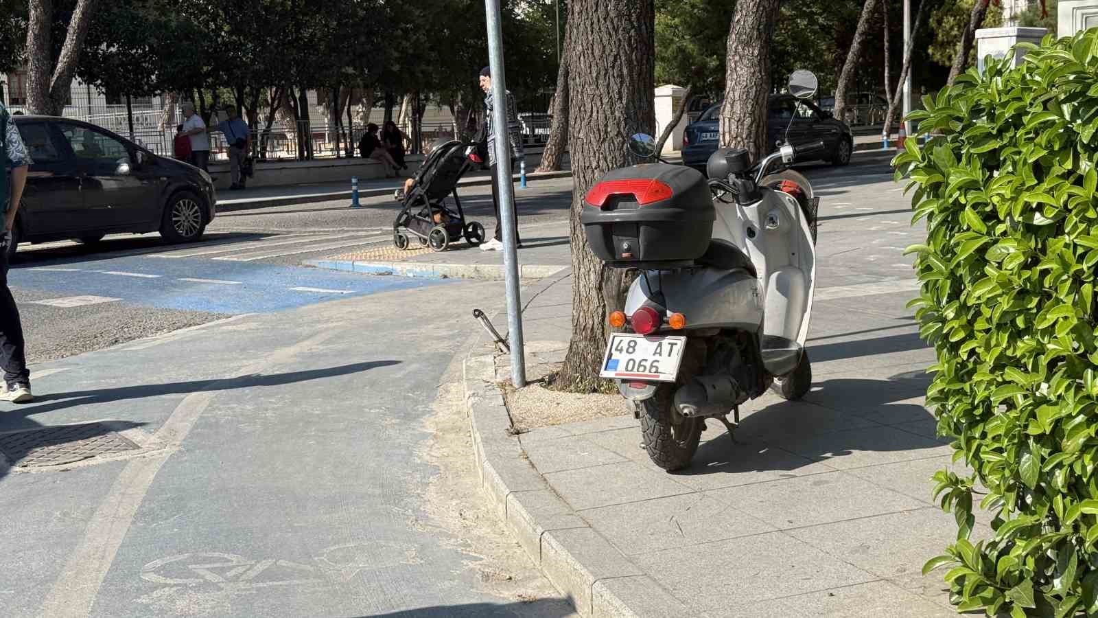 Ehliyetsiz sürücünün karıştığı kazada motosikletli yaralandı