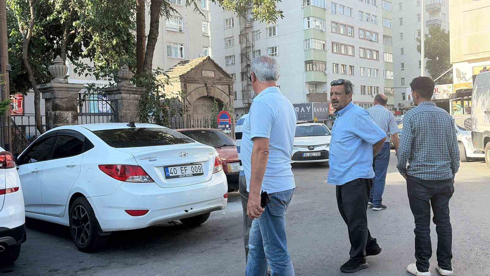 Kayseri’de park halindeki otomobilde yangın