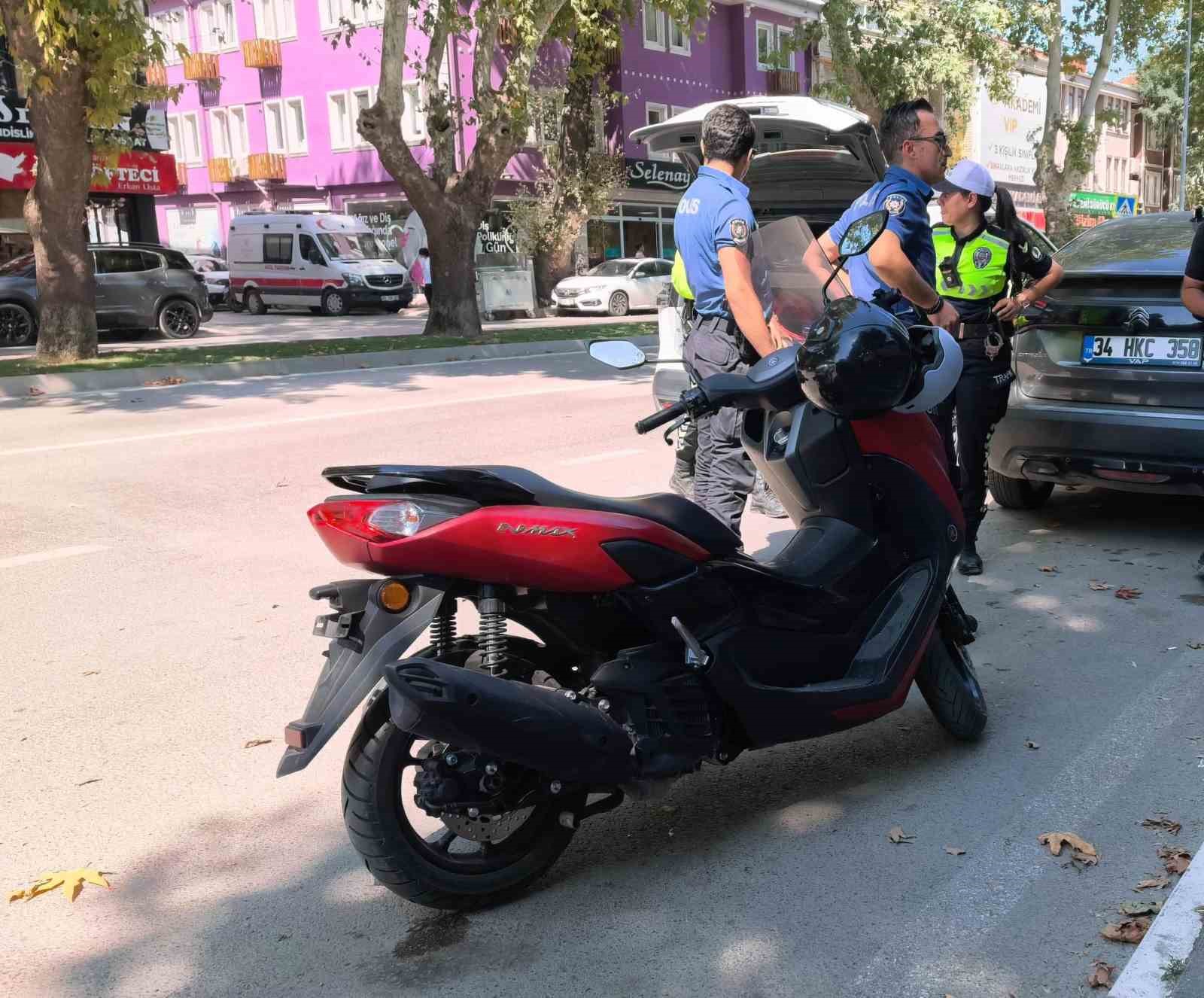 Motosikleti aldı, plakanın sahte olduğunu polis kontrolünde öğrendi