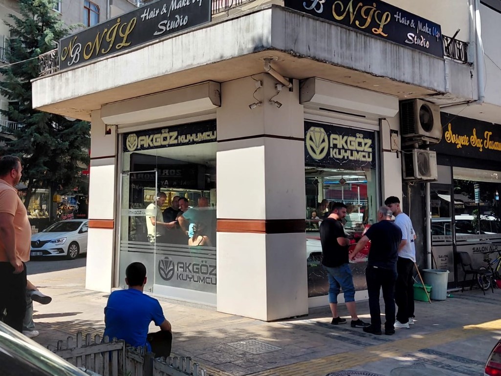 Ordu’da kuyumcudan çaldıkları küpeleri başka bir kuyumcuda bozduran kadınlar yakalandı