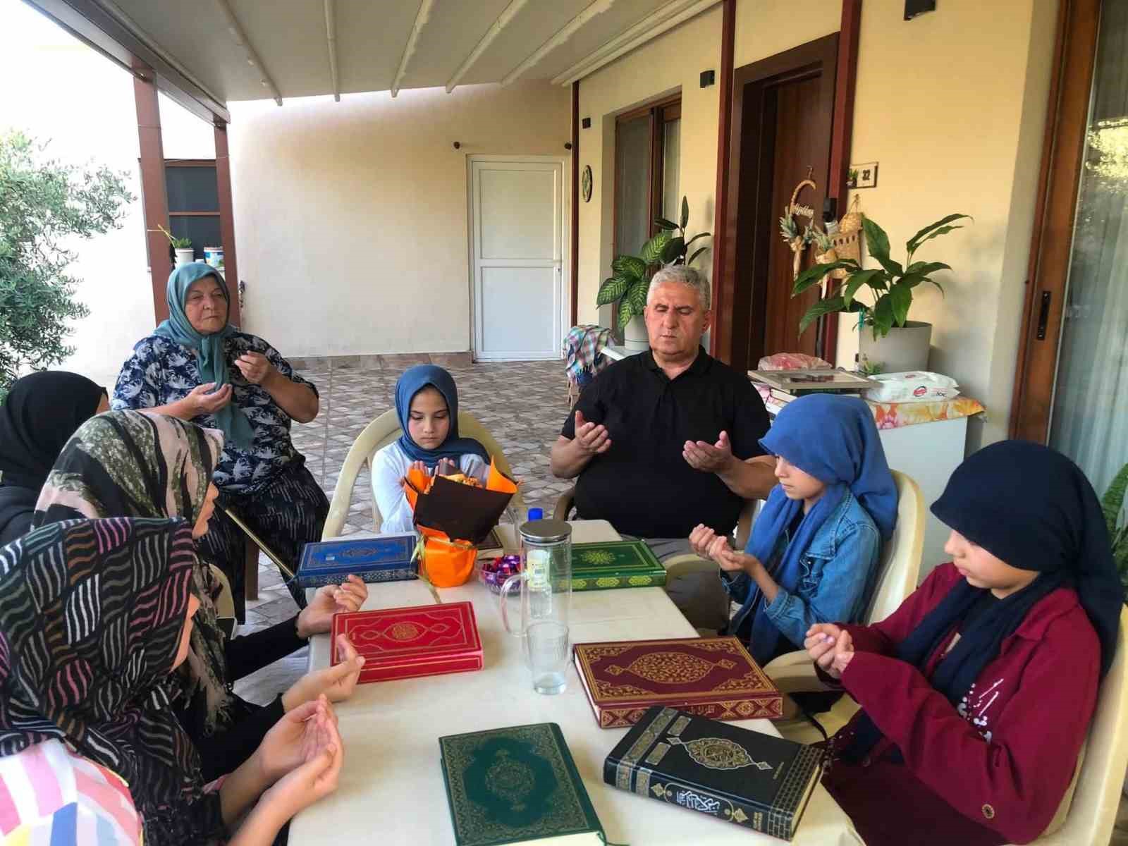 Kur’an kursu öğrencilerden gazi eşine dua ziyareti