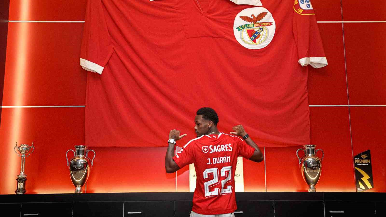 Benfica, Jhon Duran’ı kiralık olarak kadrosuna kattı