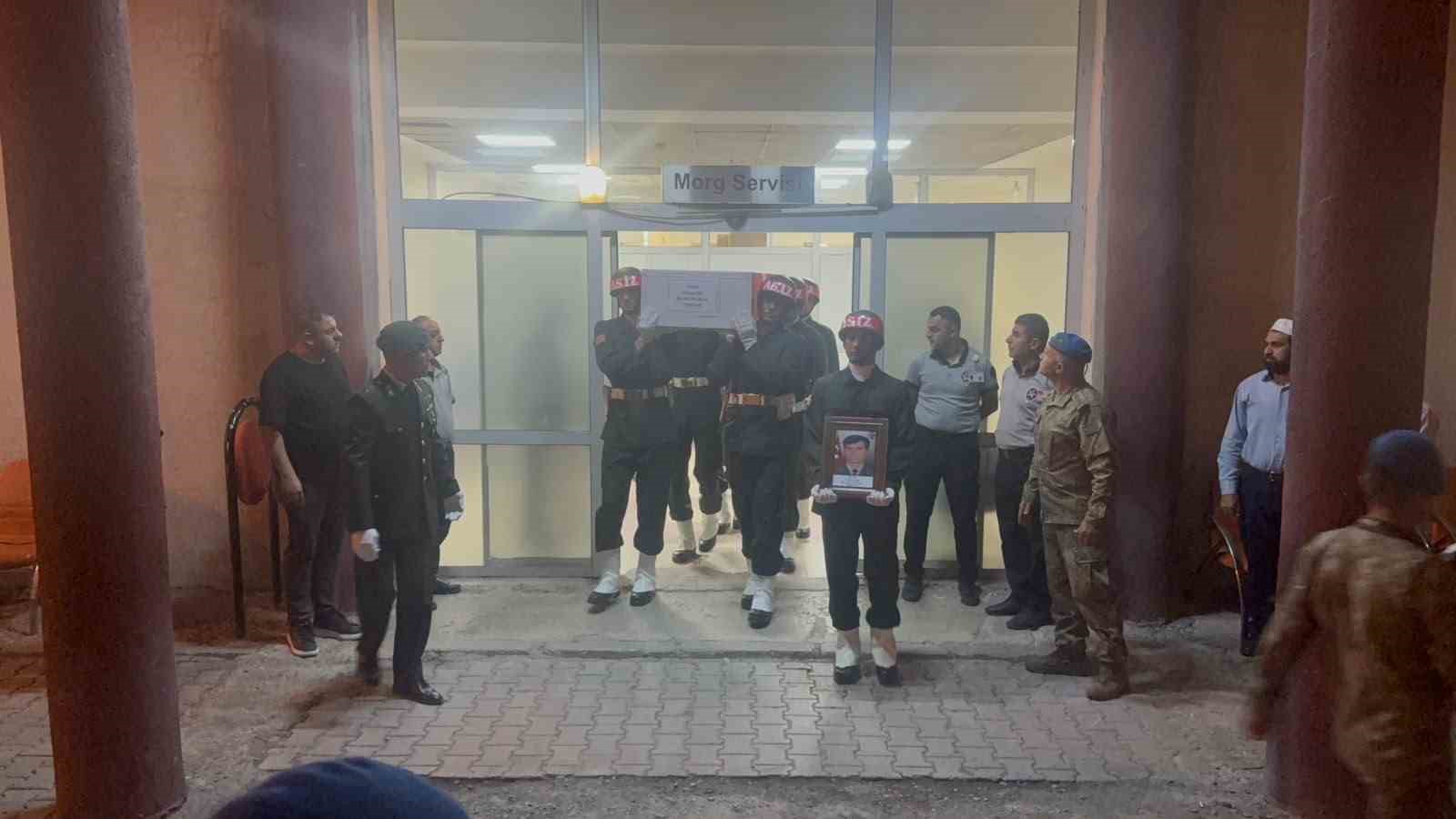 Hakkari’de hayatını kaybeden Yüksel Işık’ın cenazesi askeri törenle Bursa’ya uğurlandı