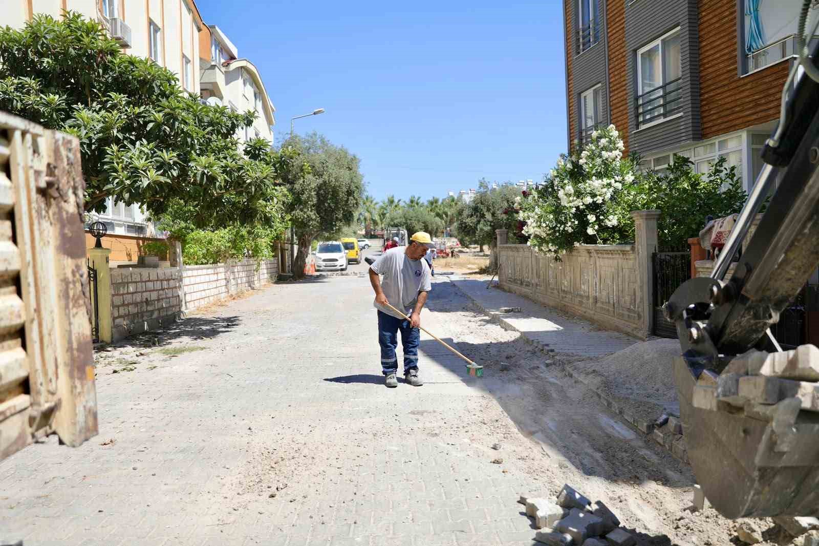 Didim Efeler Mahallesi’nde yol çalışması