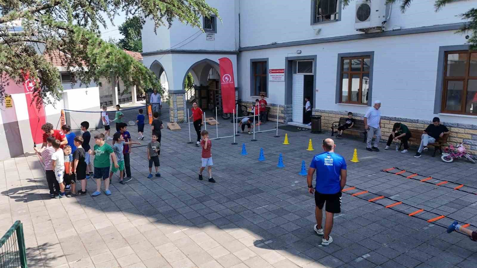 Kur’an kursu öğrencileri sporla buluştu