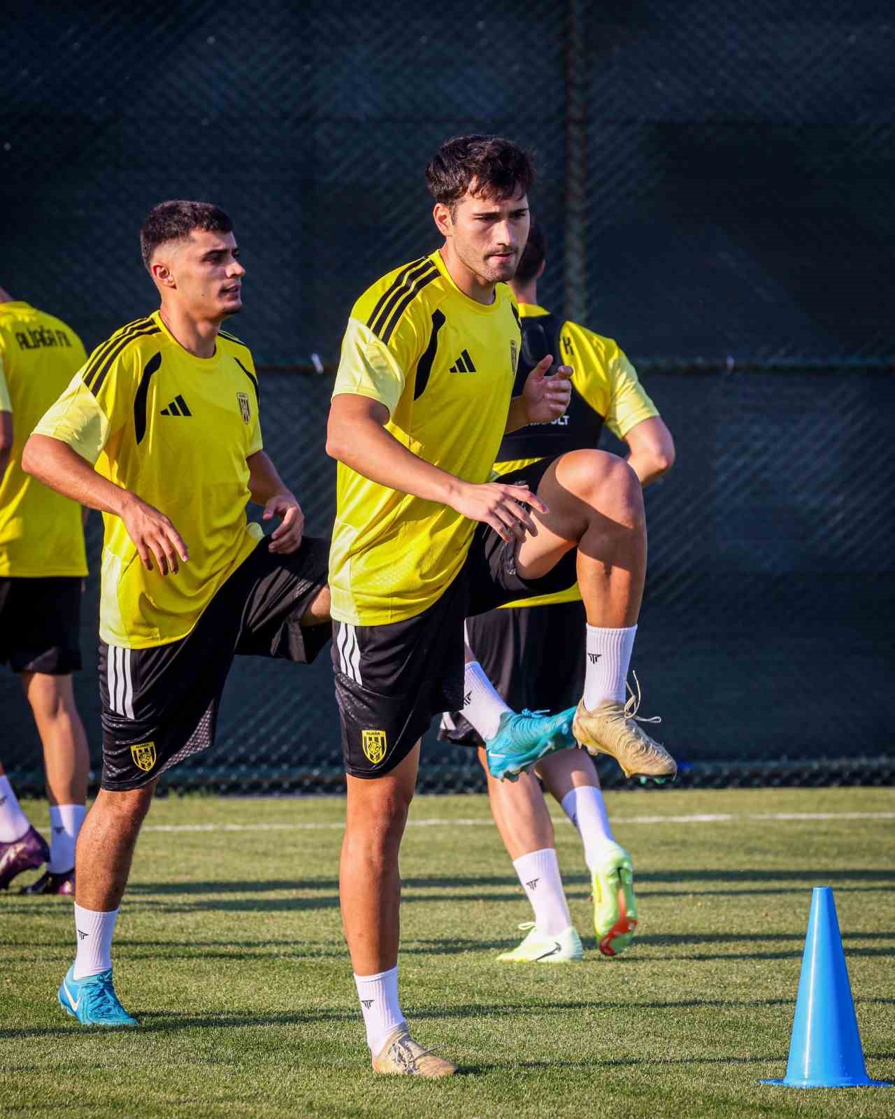 Aliağa FK yeni sezon hazırlıklarına başladı