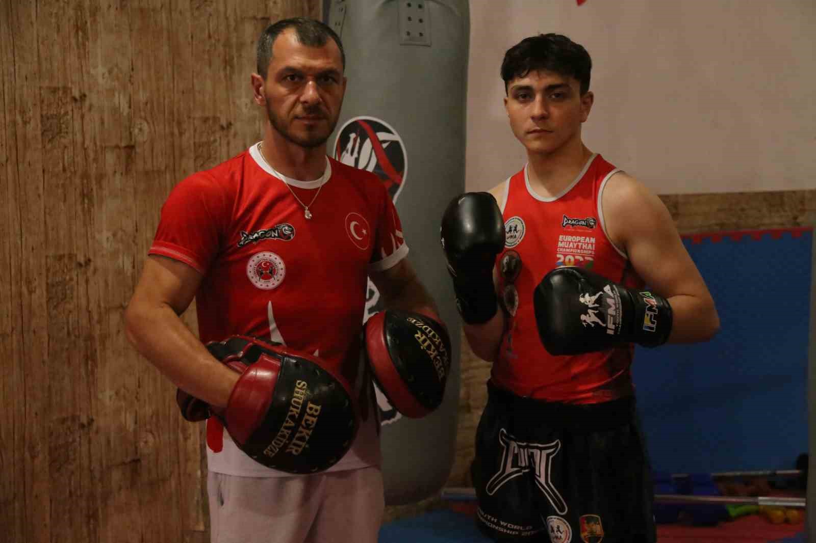 Sokaktan geçerken gördüğü spor salonu hayatını değiştirdi: Şimdi dünya şampiyonluğu peşinde