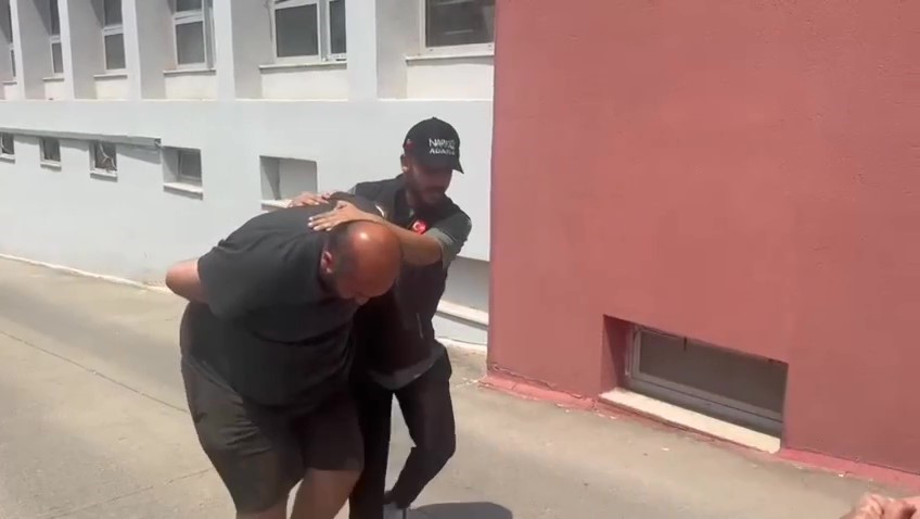 Tırda 24 kilo skunk ele geçirildi: Sürücüden "İçmek için almıştım" savunması