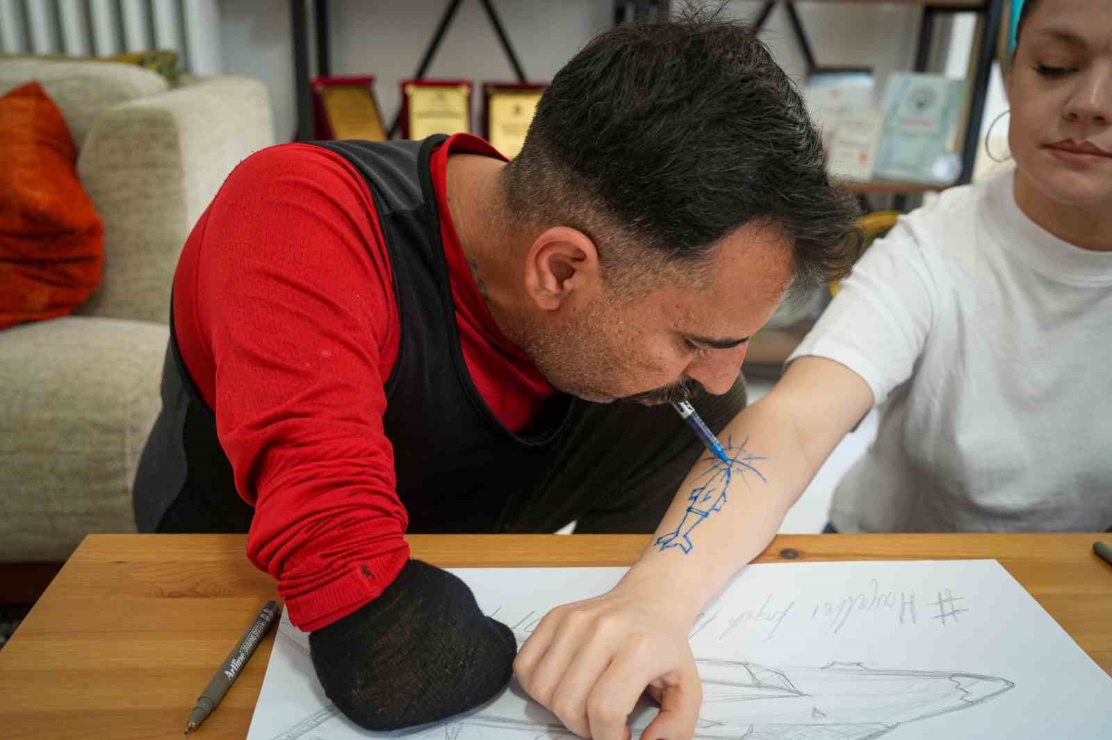 İki kolunu kaybetti, KAAN’ın görsel modelleyicisi oldu