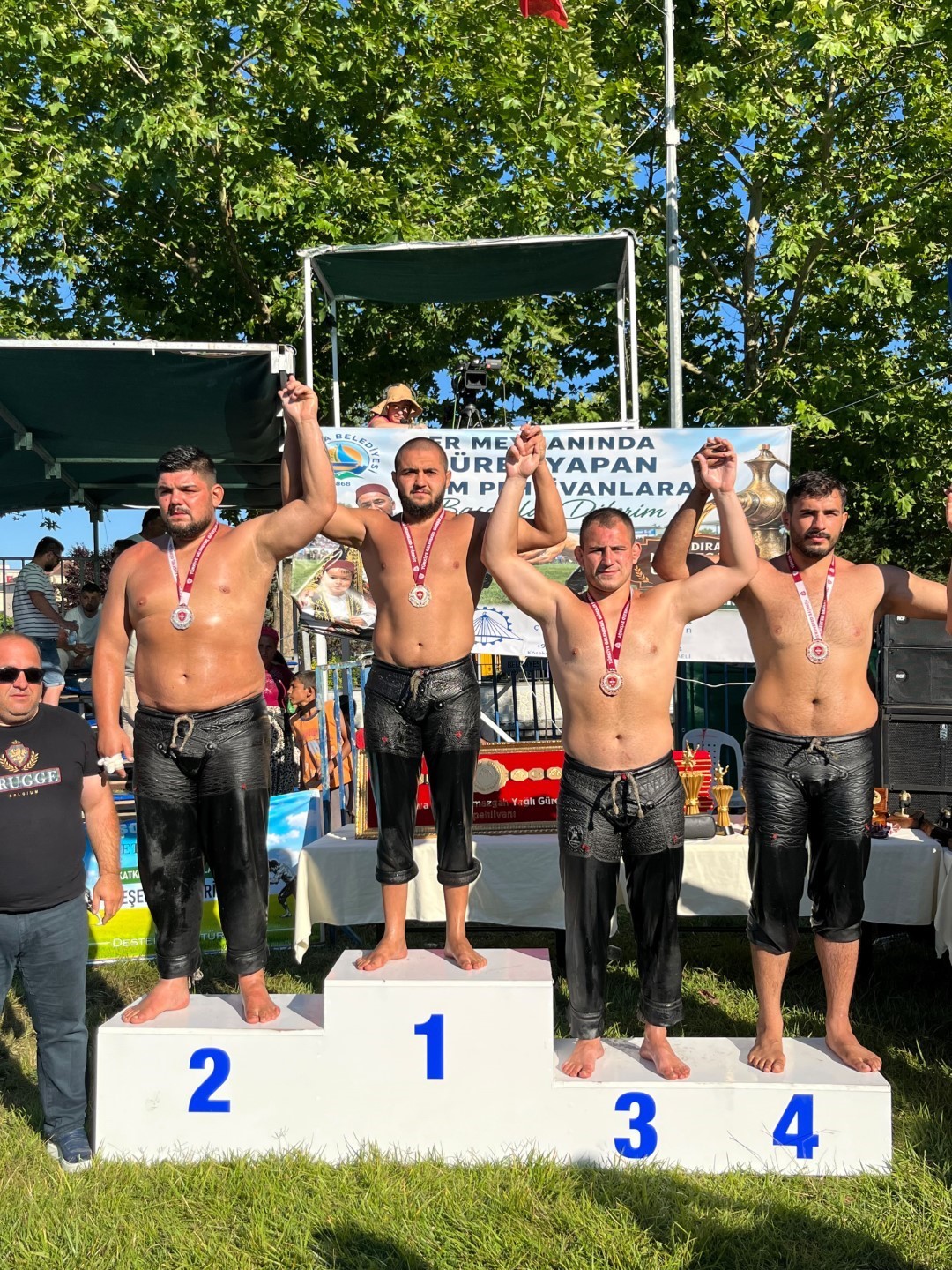 Kağıtspor’dan madalya yağmuru