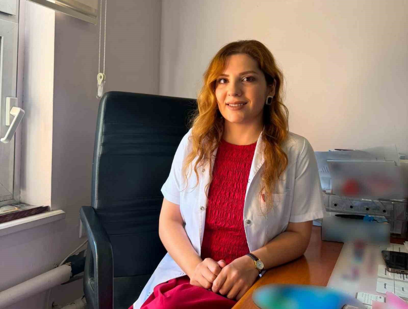 Anne adaylarına yaz uyarısı: "Susuzluk erken doğum riskini artırabilir"