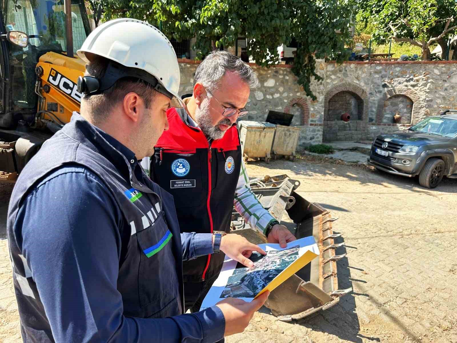 Başkan Erol, Burhaniye Mahallesi’ndeki doğalgaz çalışmalarını yerinde inceledi