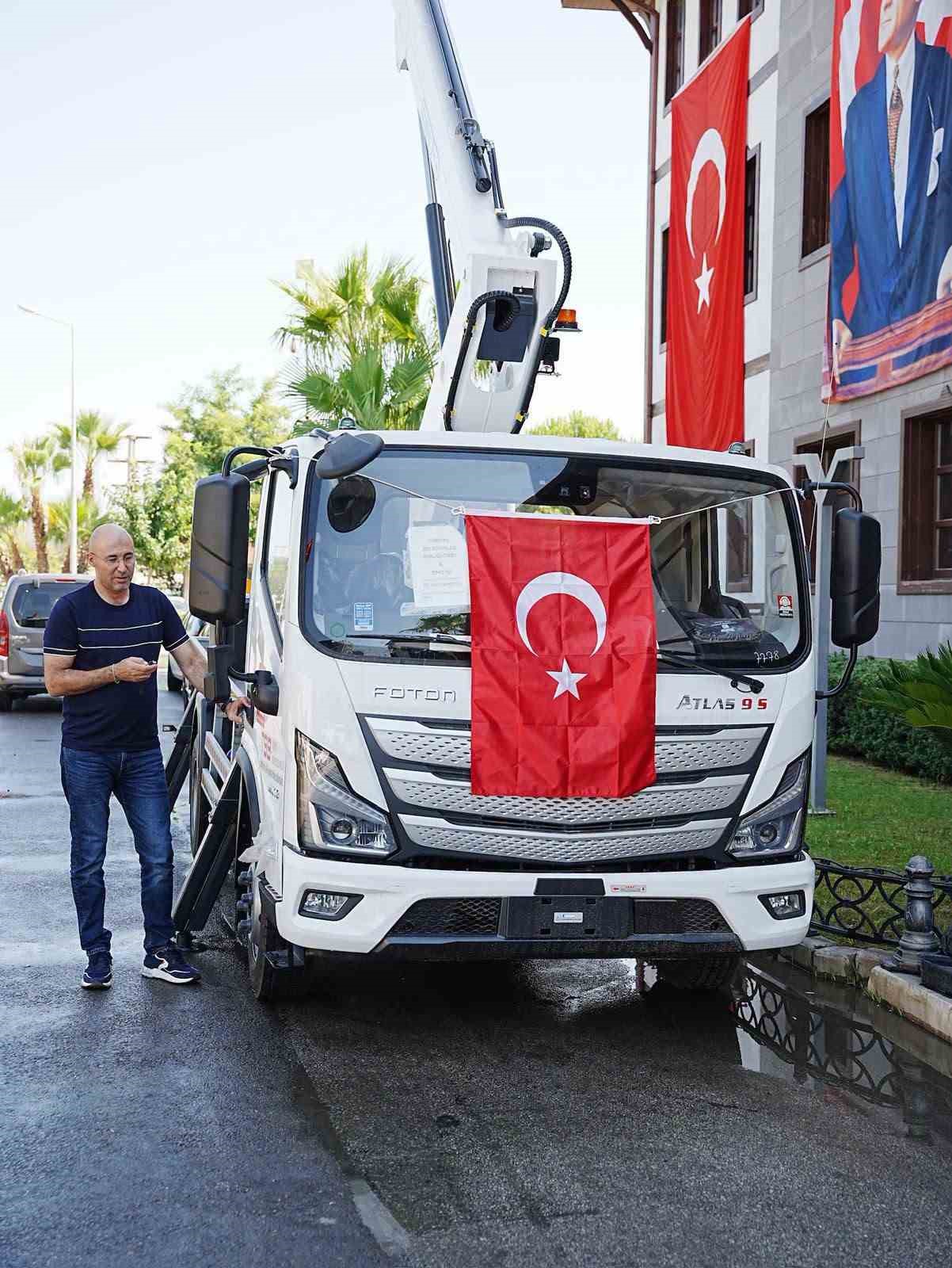 Hibe araç Germencik Belediyesi’nin hizmetine girdi