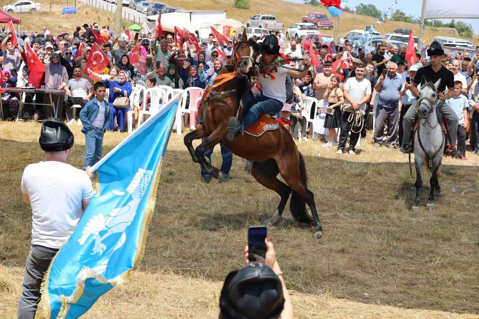 İğdir Boyu 2. Toyu Yayla Şenliği’nde gurbet ile sıla buluştu