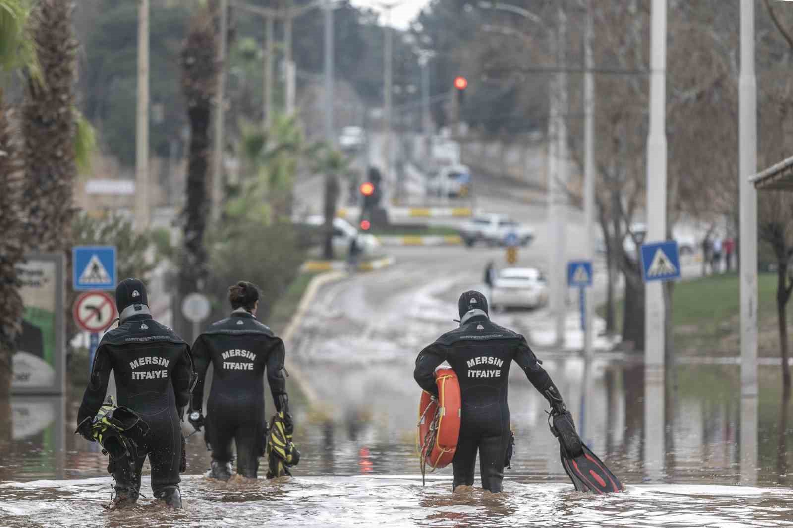 Mersin’de itfaiye yılın ilk yarısında 8 bin 37 vakaya koştu