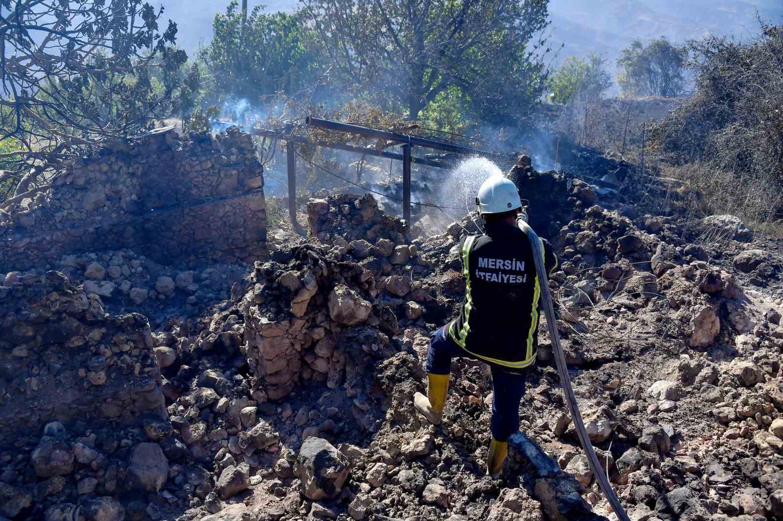 Mersin’de itfaiye yılın ilk yarısında 8 bin 37 vakaya koştu