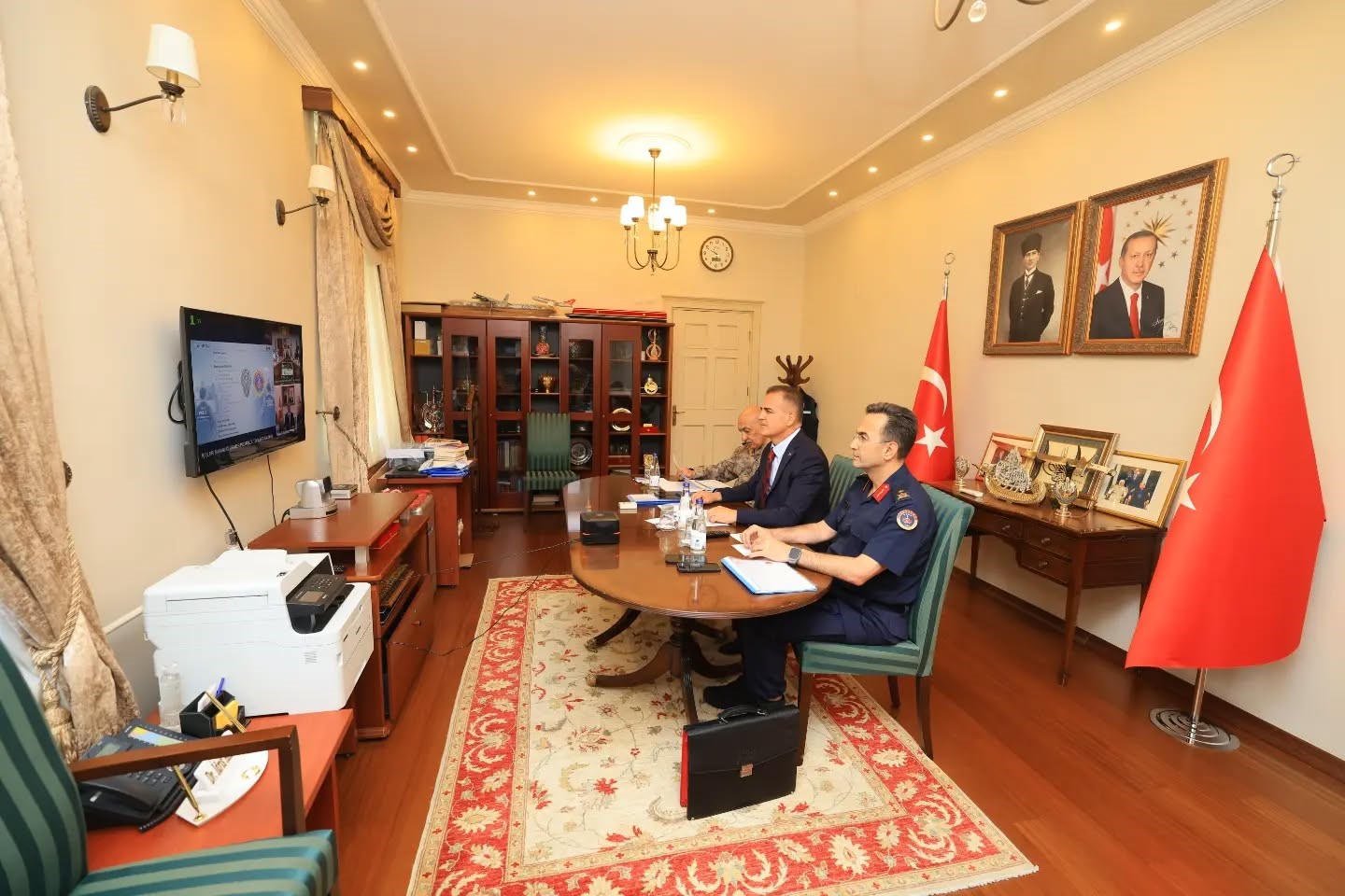 Muğla Valisi Akbıyık, İçişleri Bakanlığı toplantısına katıldı