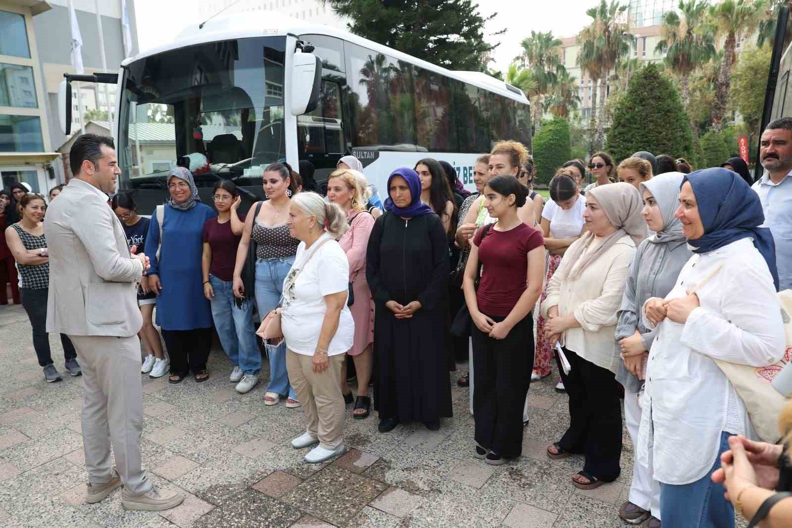 Akdenizli anne ve kızları Kapızlı Gençlik Kampında buluştu