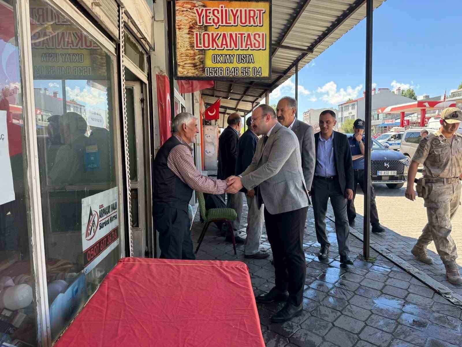 Yeni Kaymakam Güvenç’ten Arpaçay’da esnafla ilk buluşma