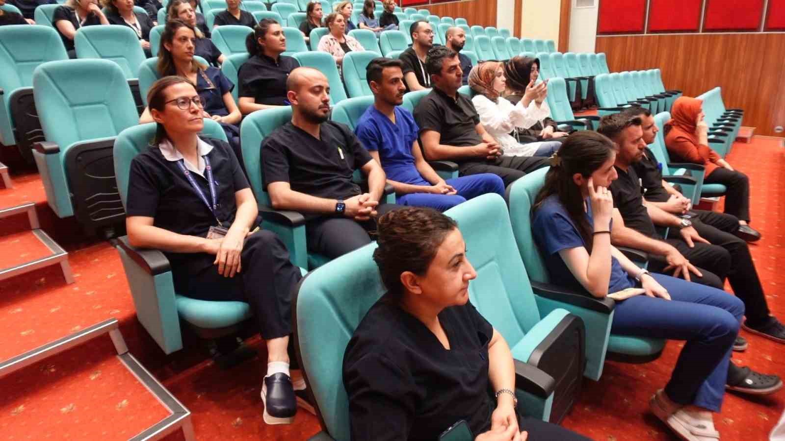 Elazığ’da sağlık çalışanlarına KKKA eğitimi