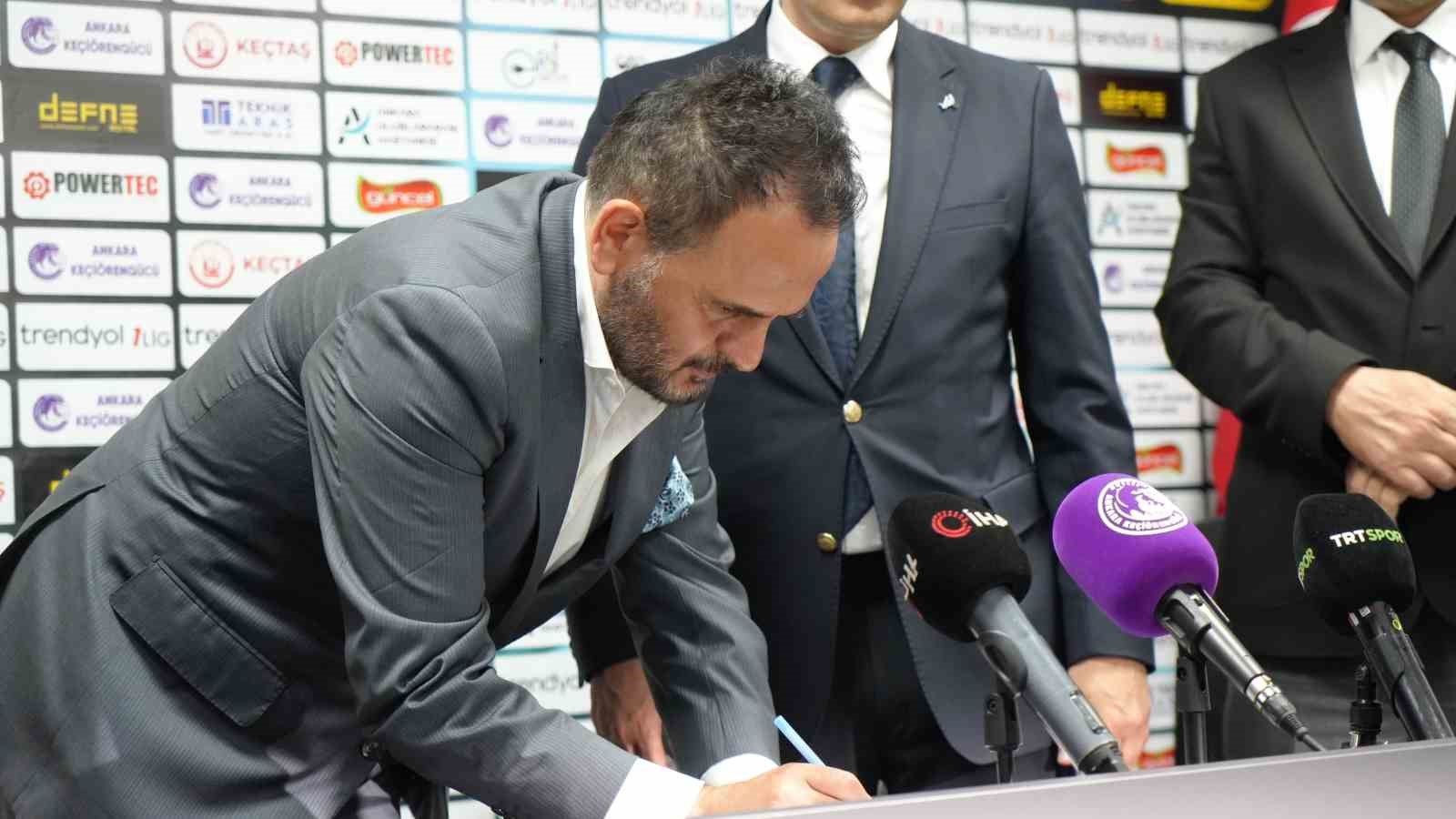 Sedat Tahiroğlu: "Süper Lig’de olmayı düşünüyoruz"