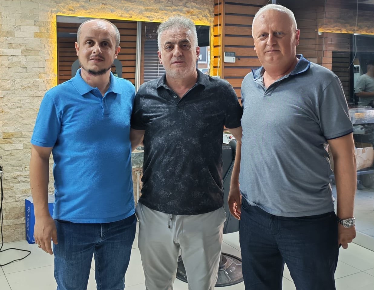 AK Parti Denizli İl Teşkilatı berber esnafına ziyaretlerde bulundu