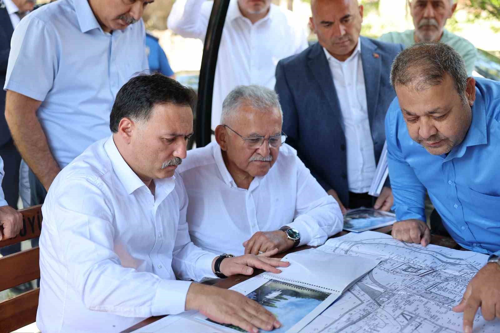 Melikgazi Türbesi Restorasyon ve Peyzaj Projesi için yerinde inceleme