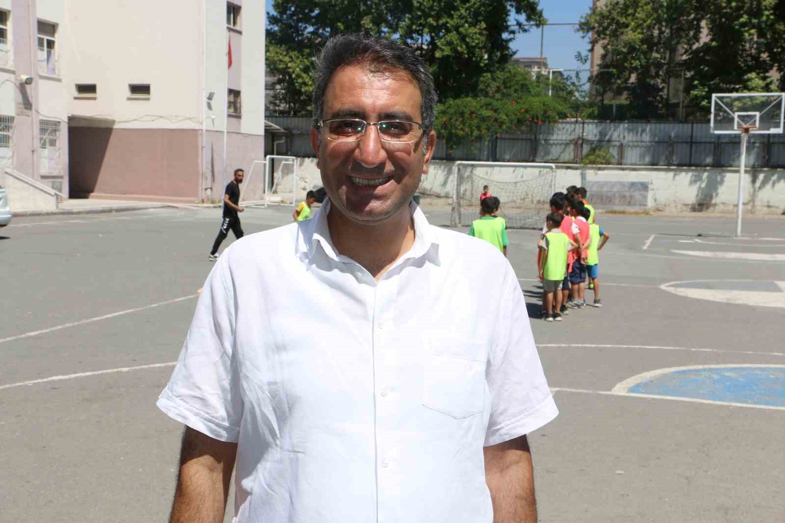 Diyarbakır’da 3 bin öğrenci yaz tatilinde kurslarda eğitim alıyor