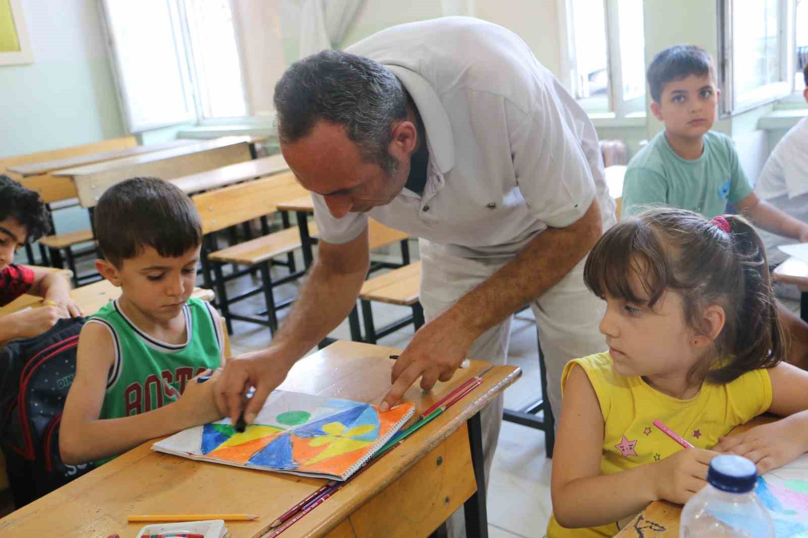 Diyarbakır’da 3 bin öğrenci yaz tatilinde kurslarda eğitim alıyor
