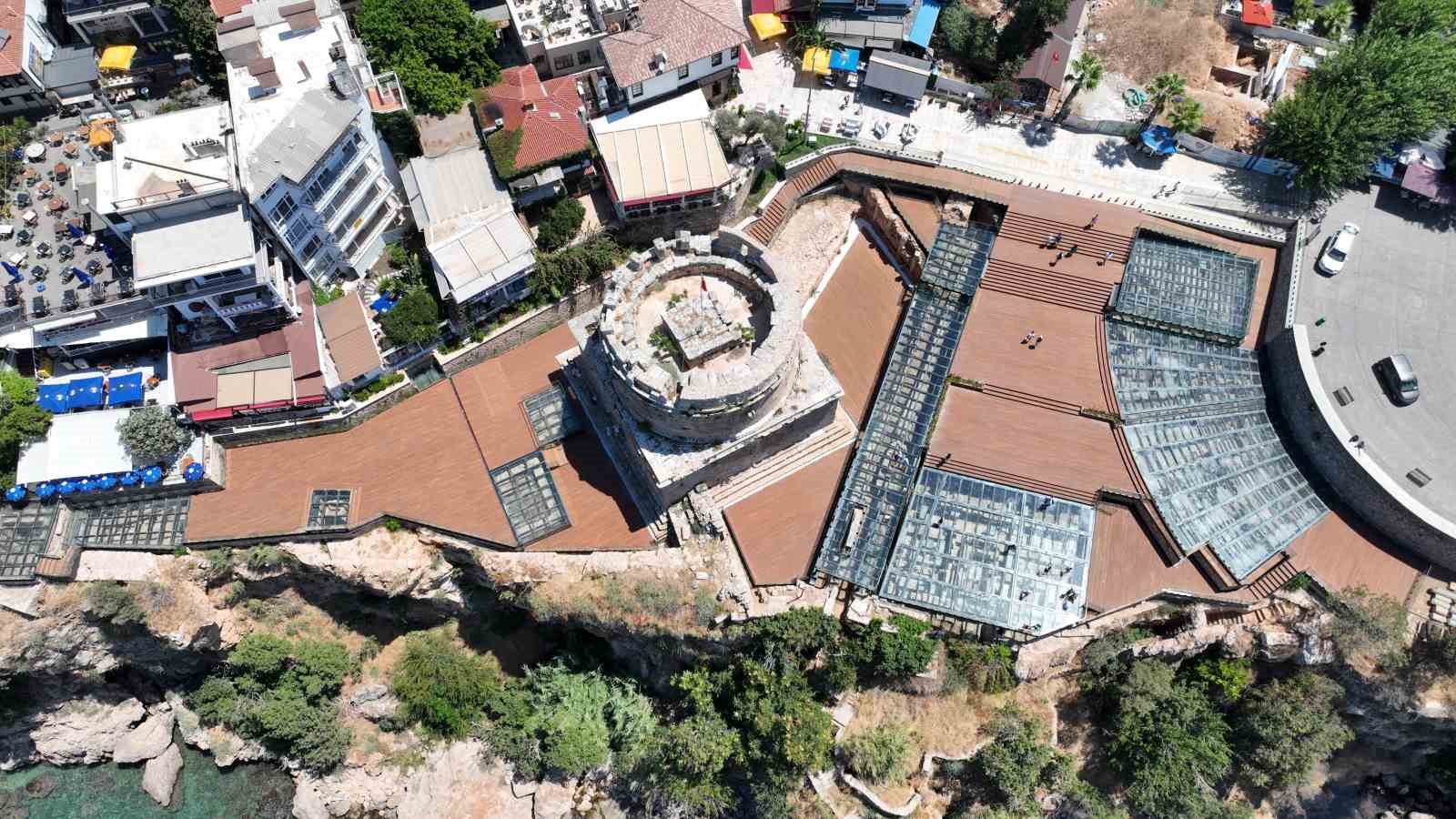 Hıdırlık Kulesi yeniden Antalyalılarla buluştu