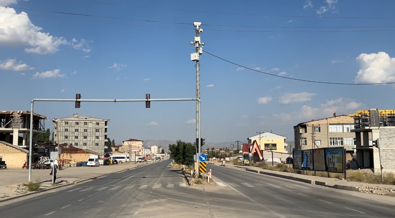 Yüksekova’da trafikte hız denetimi