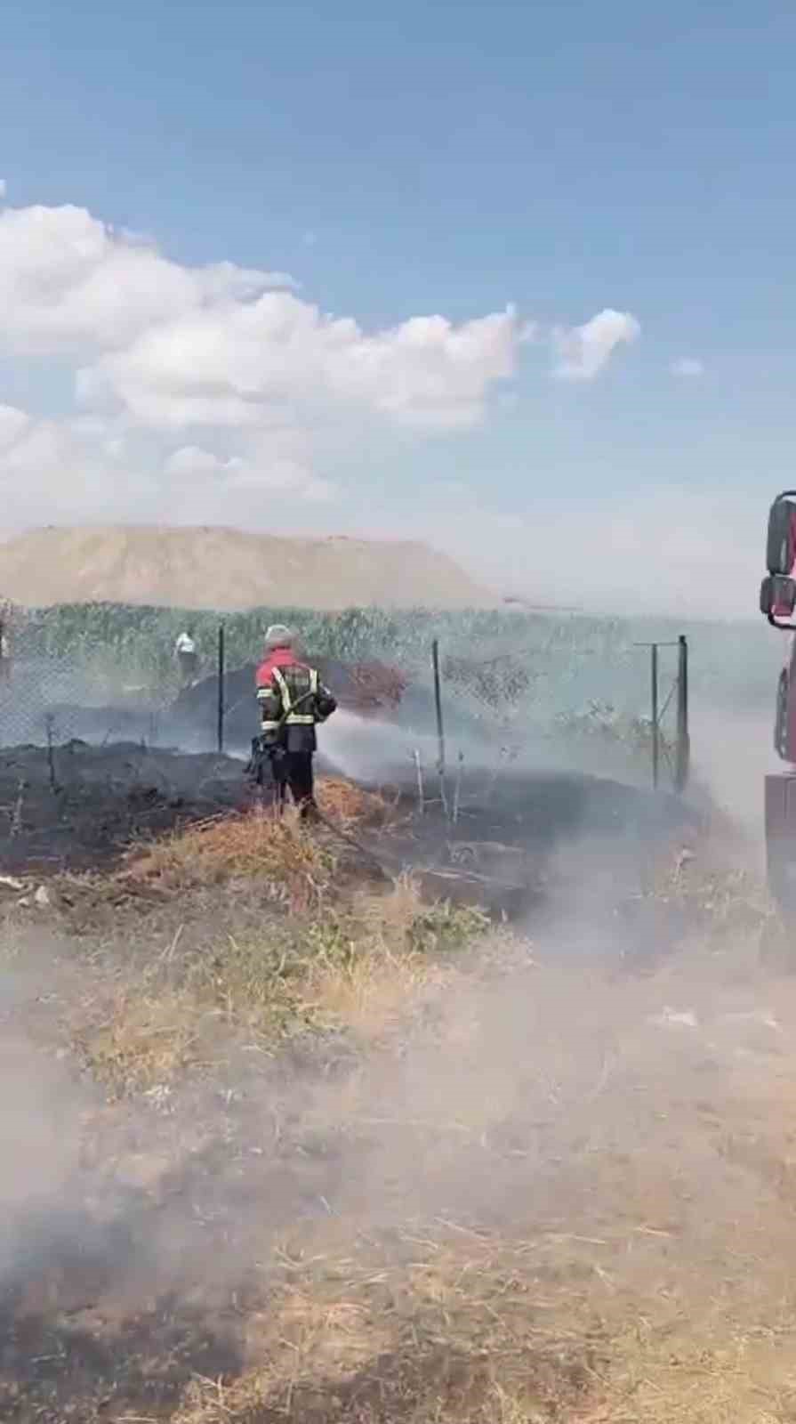 Bingöl’de çıkan bahçe yangını büyümeden söndürüldü